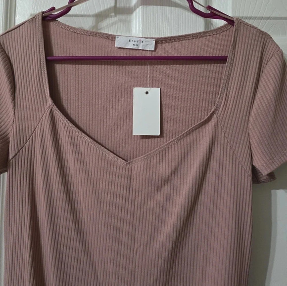 NWT Elodie Blush Pink Ribbed Bodysuit, Low V-Neckline, Lightweight, Size XL. - Picture 3 of 12